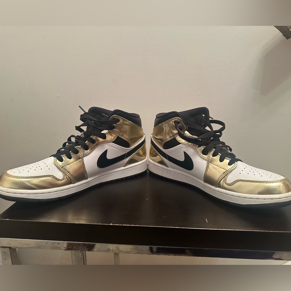 Jordan mids